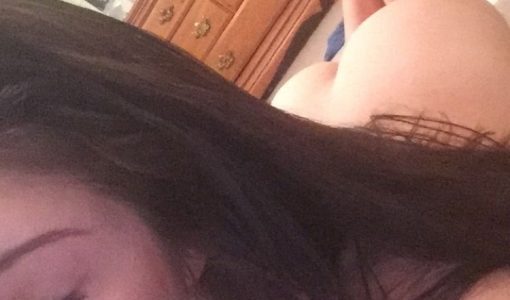 Sexy Amateur Brunette Teen Girl Ass & Feet Selfshot