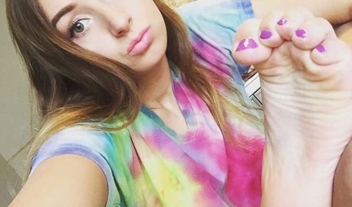 Cute Brunette Amateur Teen Girl Feet On Instagram